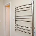 City View Newly Renovated 3 Beds With Free Parking Lm2209
