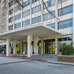 1406 Spacious Modern, Fast Wifi, 1 Free Parking