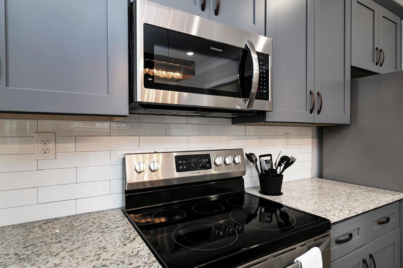 Holiday home Luxury Vacation By Downtown & Airport *