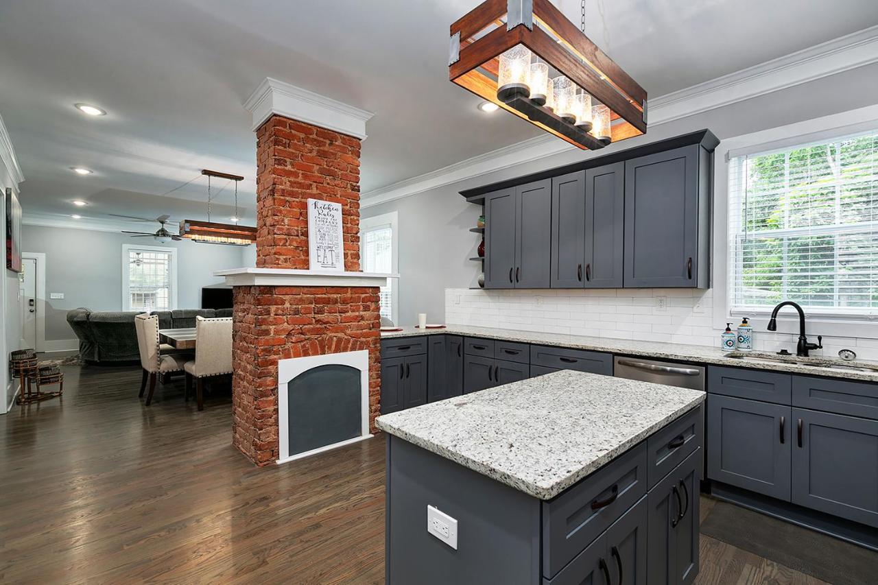 Holiday home Luxury Vacation By Downtown & Airport