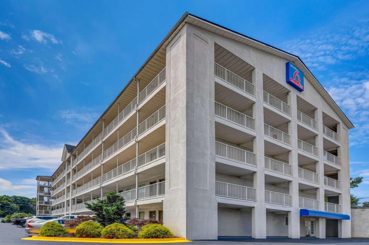 Hotel 6-atlanta, Ga - Chamblee