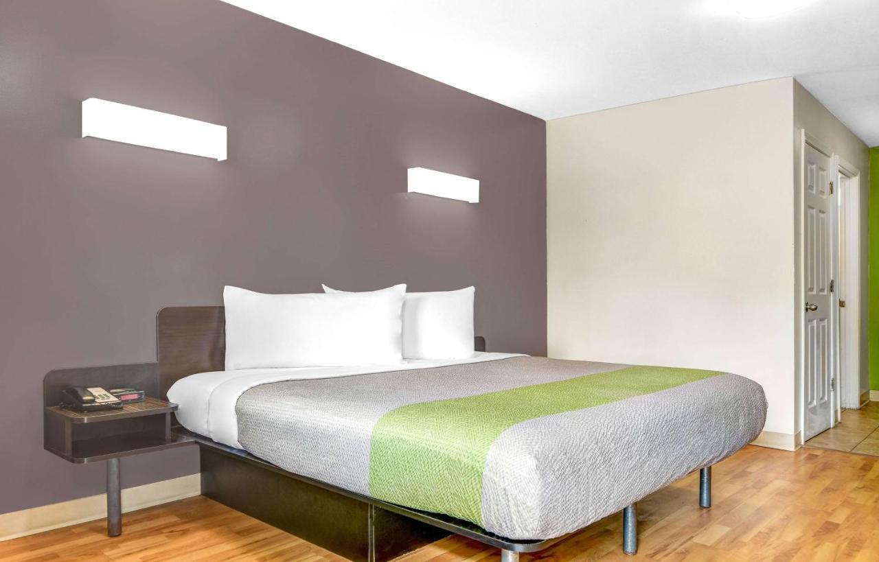 Hotel 6-atlanta, Ga - 2*