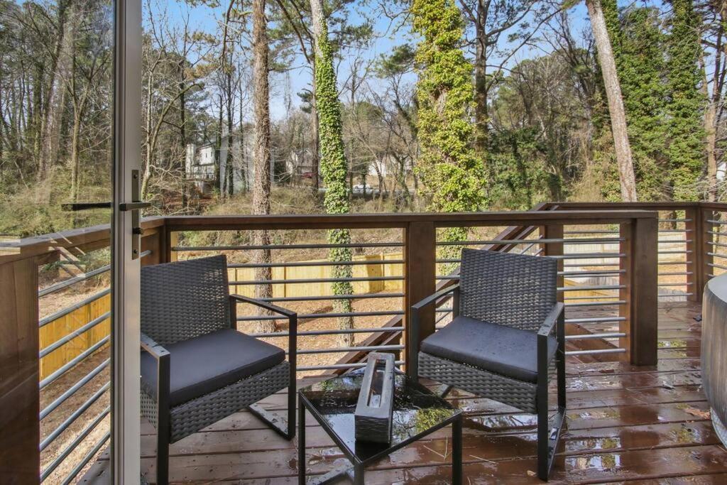 Luxury Event Friendly Atl Pool Table Hot Tub