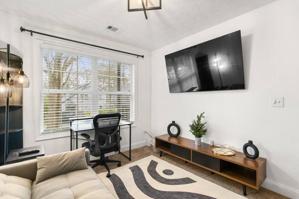 Modern 3bd,2ba Townhome Near Stadiums In Metro-atl * Atlanta