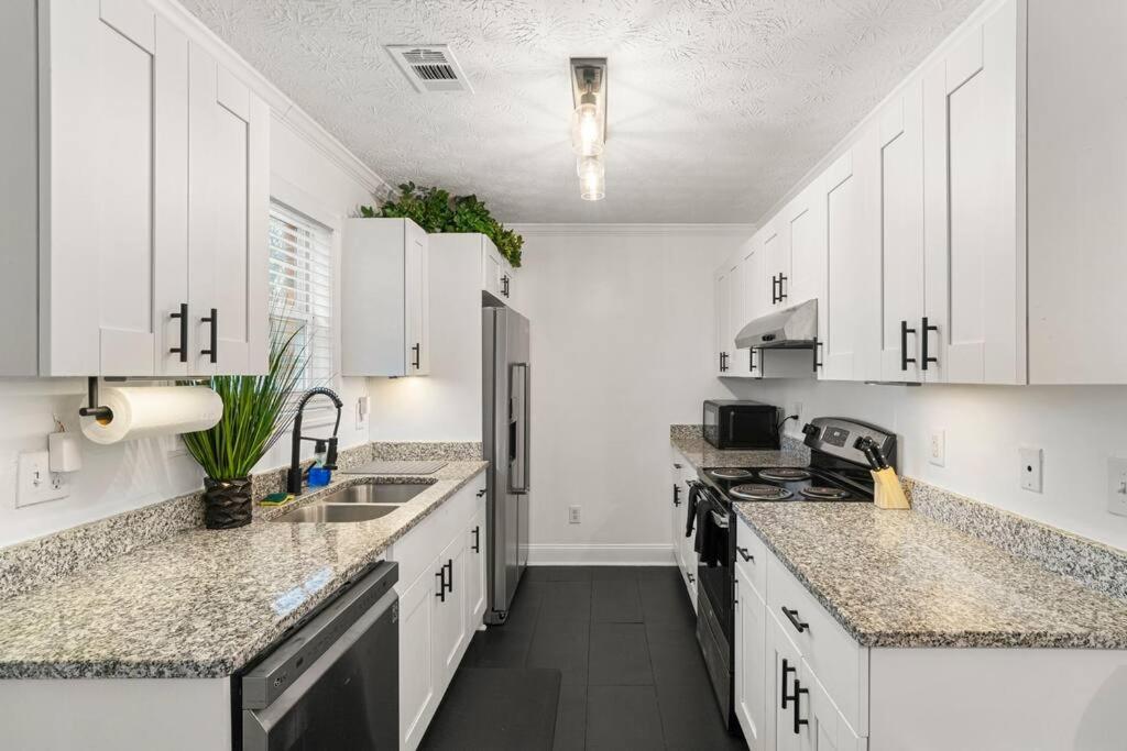 Modern 3bd,2ba Townhome Near Stadiums In Metro-atl *