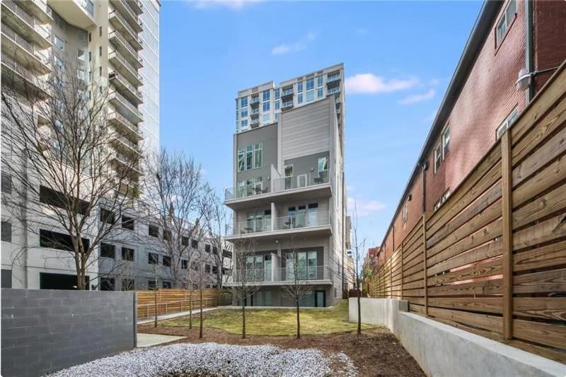 Iridescence Center Midtown Piedmont Park King Bed Loft Atlanta