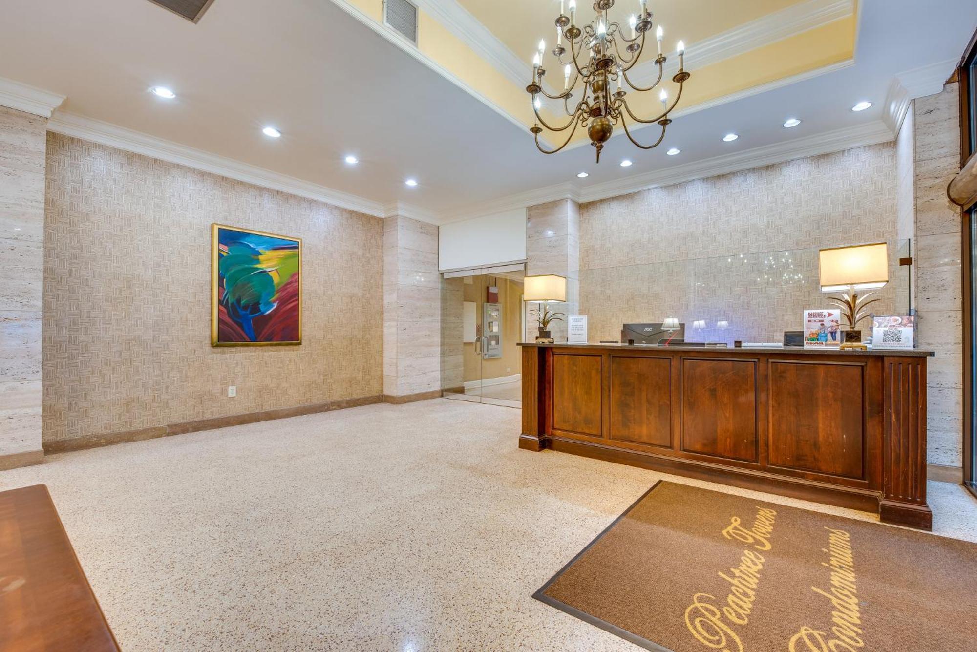 Walkable Downtown With Private Balcony Apartment