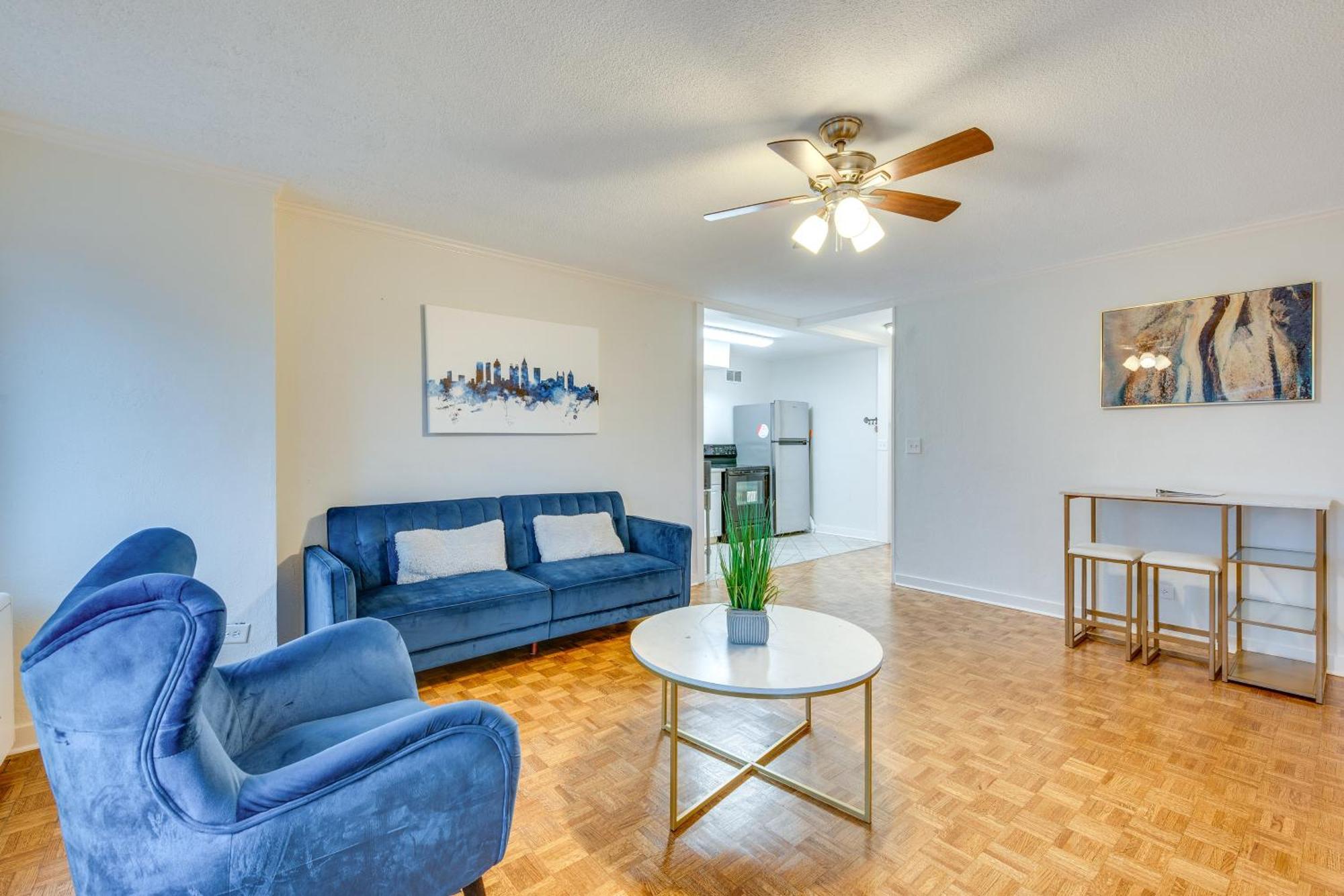 Walkable Downtown With Private Balcony *