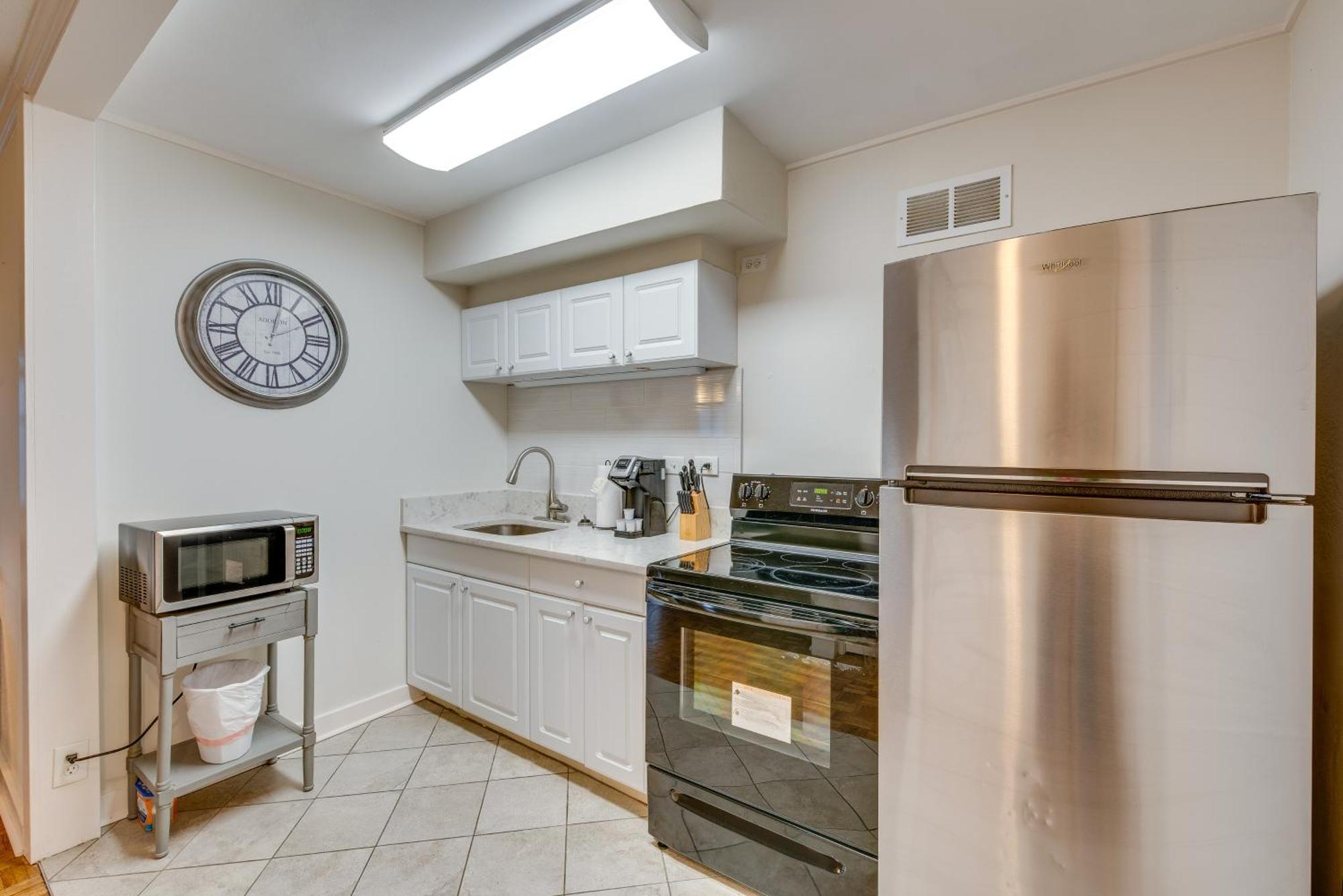 Walkable Downtown With Private Balcony *
