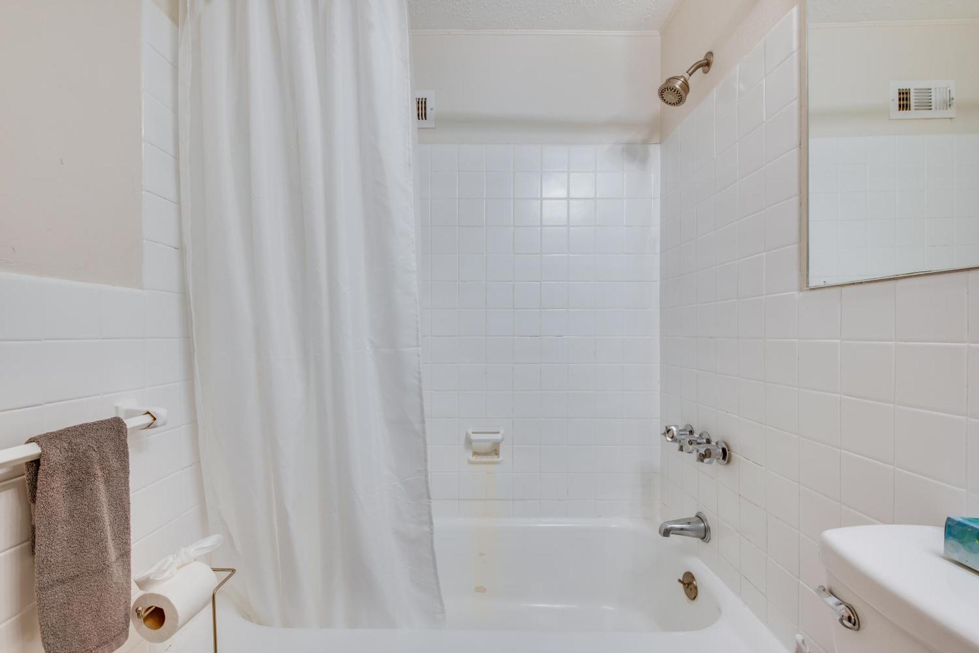 Walkable Downtown With Private Balcony Atlanta