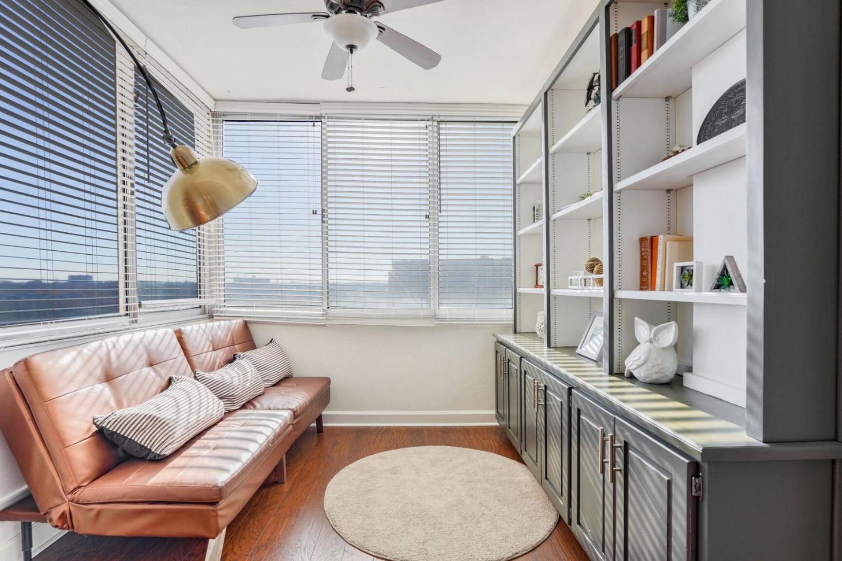 Apartment 1406 Spacious Modern, Fast Wifi, 1 Free Parking Atlanta
