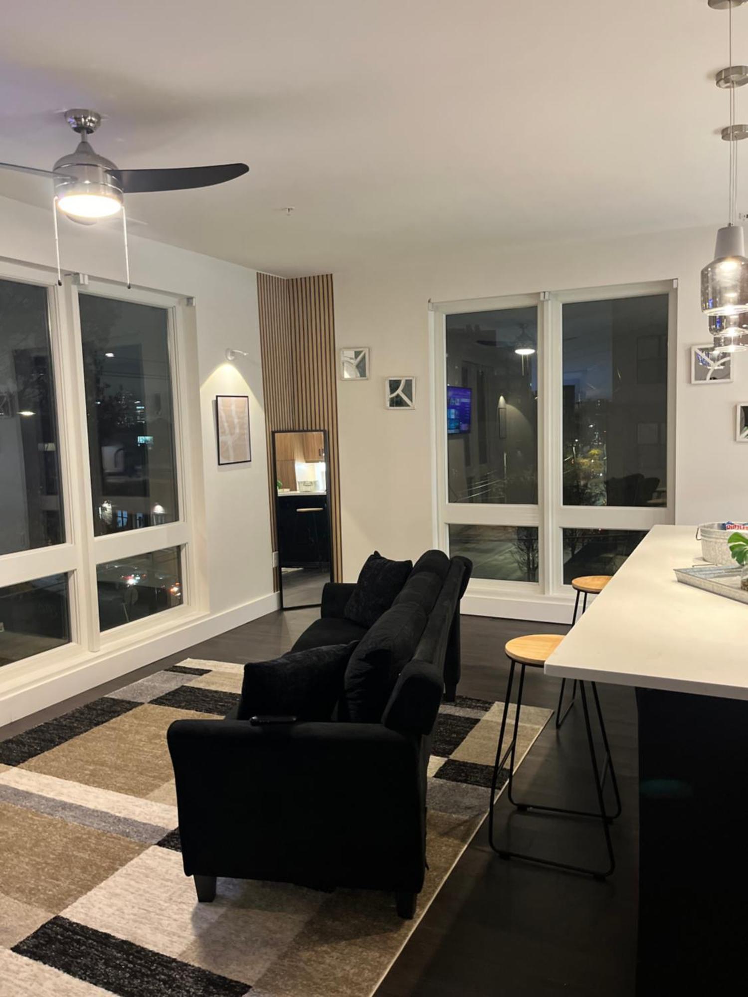 2bd Midtown Atl W-balcony & Black Truck Option *