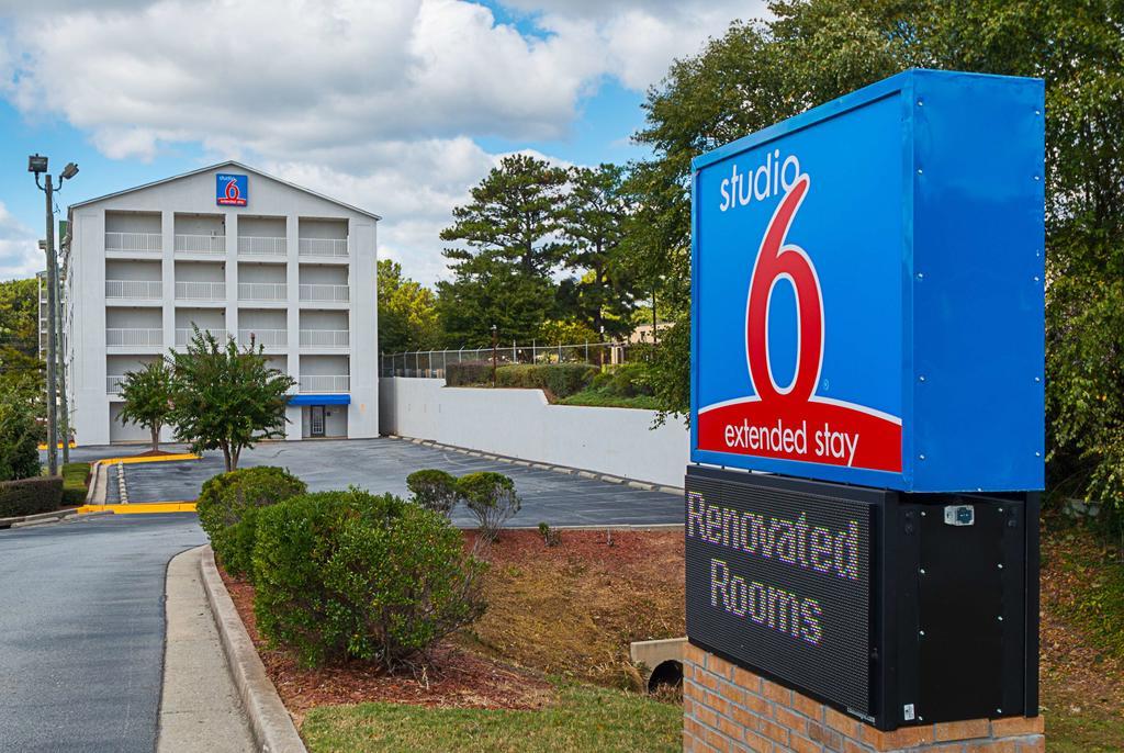 6-atlanta, Ga - Hotel