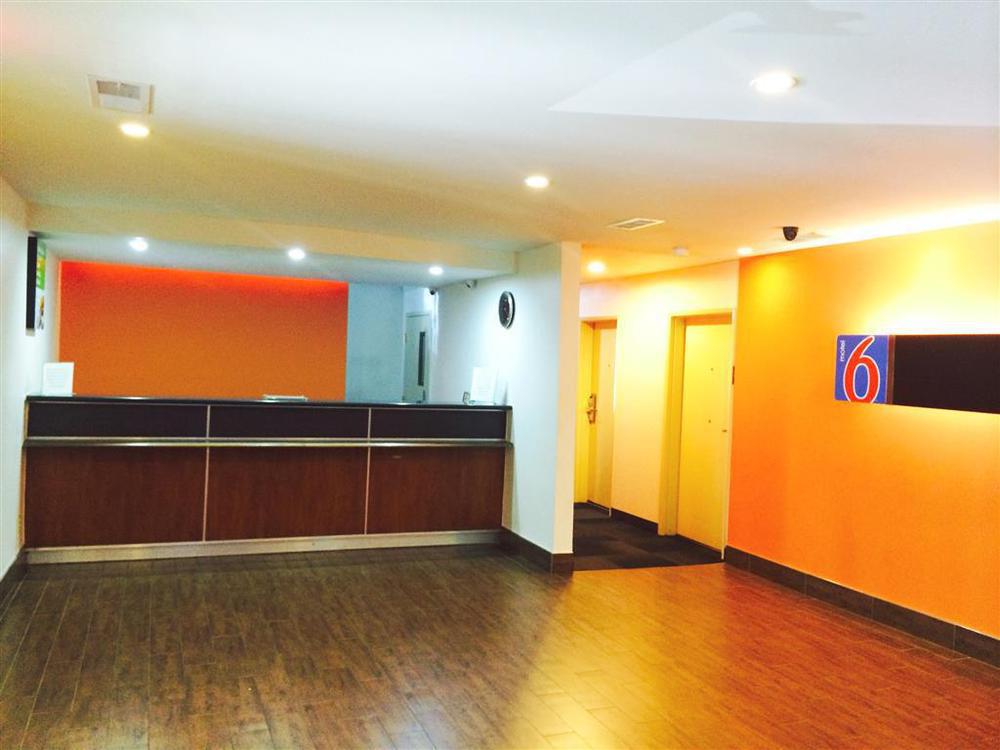 Hotel 6-atlanta, Ga - Downtown 3*