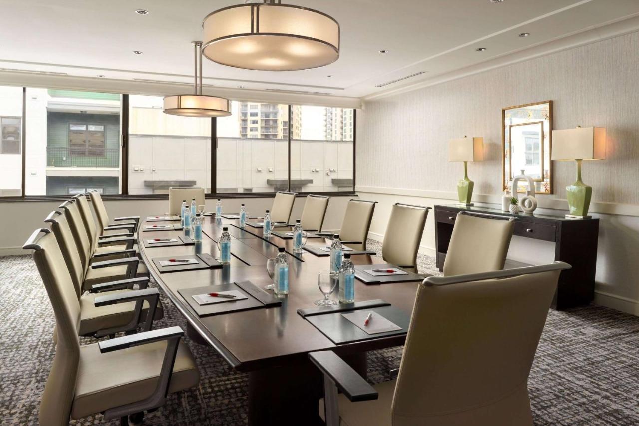 Hotel Wyndham Buckhead & Conference Center 3*