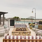 Buckhead Retreat- Spacious 2Bd 2Ba- Private Balcony, Rooftop-S30
