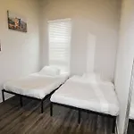 Contemporary City Getaway Near Dt Workspace
