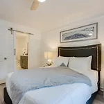 Luxury Atlanta Home - Self Check-In Pet Friendly Free Parking