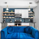 Impressive Mid-Downtown Residence Heart Of Peidmont Park