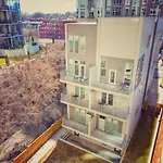 Impressive Mid-Downtown Residence Heart Of Peidmont Park