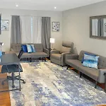 The Christina 2Bd Fast Wifi Free Parking