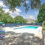 The Christina 2Bd Fast Wifi Free Parking