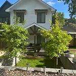 Atlanta Unit 2 Room 3 - Atlanta Bests Kept Secret Private Bedroom & Bathroom