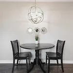 Stylish Onebedroom In Popular Virginia Highland