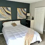 Lovely 2- Bedroom Rental With A Fireplace.