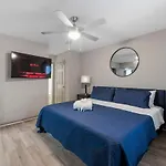 Truist Park Comfort Stays