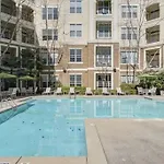 Atlanta Luxurious Apartment