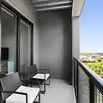 Luxury Apt In West Midtown