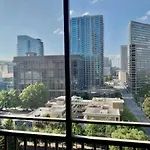 Atl Downtown/Midtown Condo W/ Balcony
