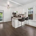 Humble Bungalow 3 Miles Dt