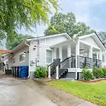 Modern 2 Bedroom Apt Near Mercedes Close To Everything!