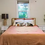 Cozy Buckhead Suite - Great Area, Free Easy Parking, Near Shops And Restaurants