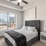 Luxurious Downtown Apartment