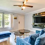 Atlanta Home With Yard About 7 Mi To Downtown!