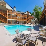 Stylish Buckhead Condo: Your Urban Getaway In Atlanta