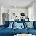 Luxury 1B1B With Balcony Downtown 542Blvd