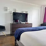 City View Newly Renovated 3 Beds With Free Parking Lm1809