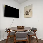Luxury New 2B2B Private Balcony 542Blvd