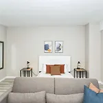 Crest At Peachtree 401 Spacious 1 Bd 1 Bth