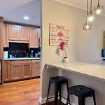2Br Chic Downtown Atl Condo W Free Parking Lm602