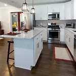 Modern Bungalow Near Downtown