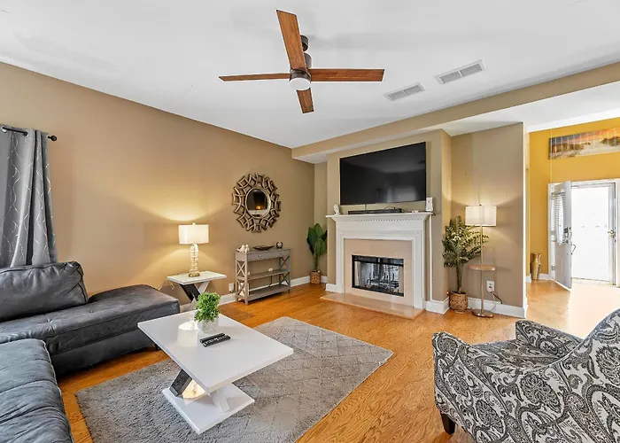Lovely Big House With An Office In Atlanta, Close To The Airport By Deity Villas