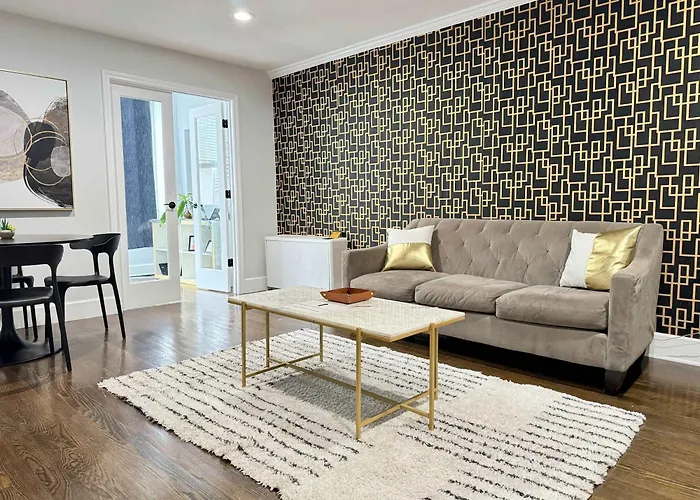 City View Newly Renovated 3 Beds With Free Parking Lm1809