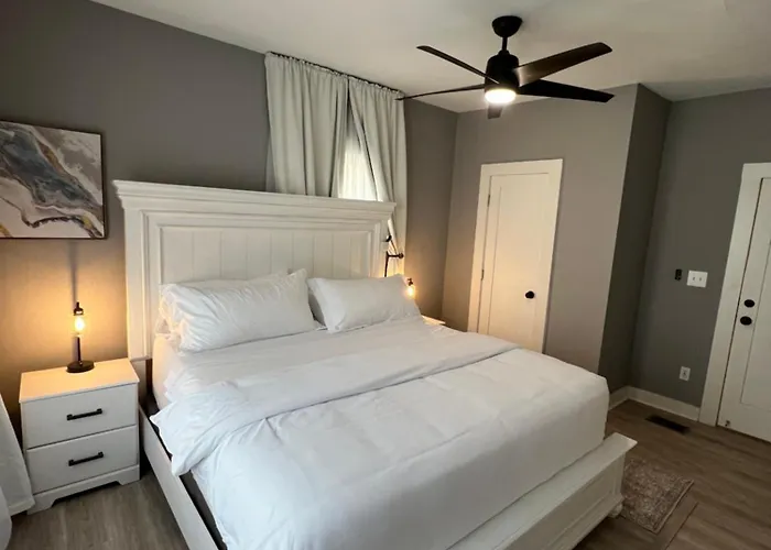 Calm 4Br-3Ba 10 Min Dt Airport By Lsp Homes