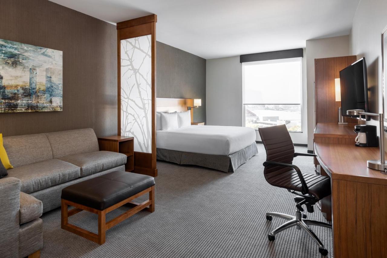 Hyatt Place Centennial Park