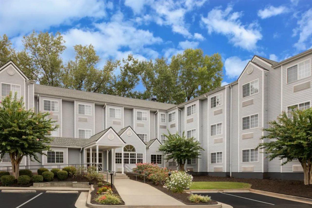 Microtel & By Wyndham Buckhead Area 2*